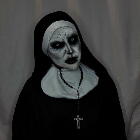 Nun Halloween, Conjuring 2, Spfx Makeup, Scary Photos, The Nun, Mehron Makeup, Instagram V, Face Painting Halloween, Monster Mash