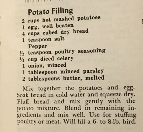 Potato Filling - PA Dutch Recipe Potatoe Filling Pa Dutch, Pa Dutch Filling Recipe, Pa Dutch Potato Filling, Potatoe Filling, Pa Dutch Recipes, Pennsylvania Recipes, Amish Potato Stuffing, Potato Filling Recipe, Potato Stuffing