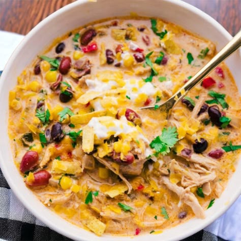 Crockpot Creamy Chicken Taco Soup Tortilla Soup Crock Pot, Crock Pot Chicken Tortilla Soup, Slow Cooker Tortilla Soup, Soup Tortilla, Tortilla Chicken, Healthy Chicken Tortilla Soup, Fajita Soup, Chicken Tortilla Soup Crock Pot, Creamy Chicken Tortilla Soup