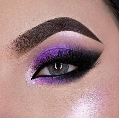 Highlighters Makeup, Purple Eye Makeup, Make Up Inspiration, Purple Makeup, Makeup Deals, Beautiful Eye Makeup, Eye Makeup Designs, Makijaż Smokey Eye, Colorful Eye Makeup