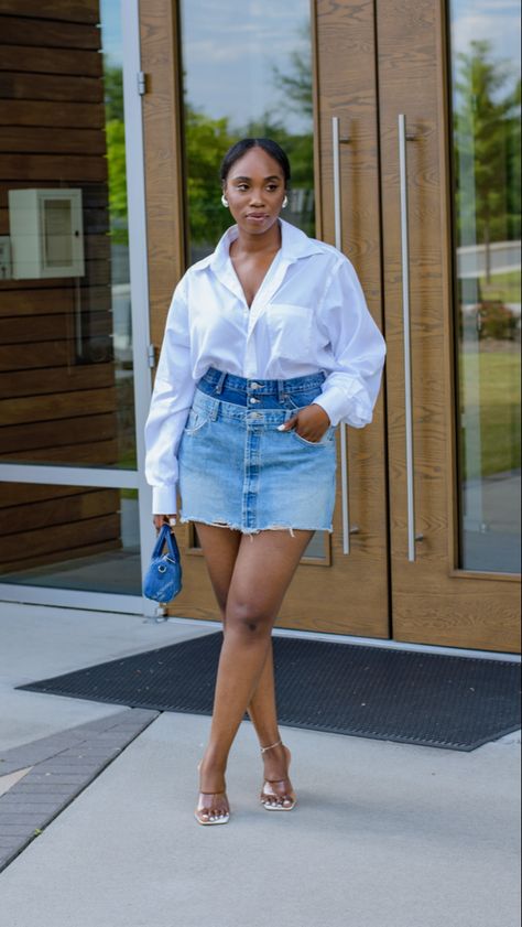 #denimstyle #denimaesthetic #oversized #thriftfinds Denim Mini Skirt Outfit Plus Size, Denim Mini Skirt Outfit, Smart Casual Jeans, Denim Mini Skirts, Lunch Date Outfit, Denim Aesthetic, Feminine Casual, Date Outfit Summer, When I Met You