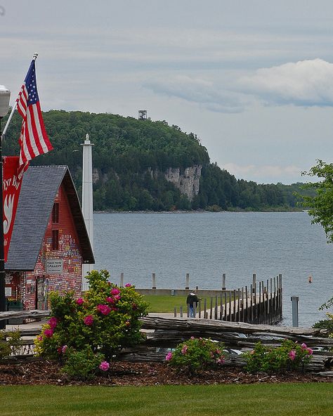 Ephraim, Wisconsin's Eagle Bluff Trail. Such gorgeousness, so close to home! :) Ephraim Wisconsin, Ocean Homes, Okey Dokey, Cherry Pies, Door County Wisconsin, Wisconsin Travel, Wisconsin Dells, Ocean House, Door County