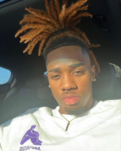 Blonde Dreads Men, Orange Dreads, Dreads Men, Edward Jones, Dreads Hairstyles, Mens Dreads, Blonde Dreads, Dreadlock Hairstyles For Men, Dread Hairstyles