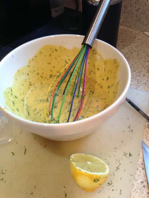 Honey, musterd dill sauce for Gravlax Dill Mustard Recipe, Sauces For Salmon, Cucumber Dill Sauce, Dill Cream Sauce, Dill Sauce For Salmon, Nordic Recipe, Lemon Dill Sauce, Recipes Grill, Creamy Dill Sauce