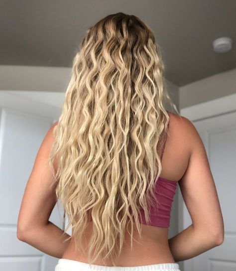 3 Barrel Waver Hair Styles, Beach Crimped Hair, Large Crimped Waves, Types Of Waves Hair, How To Use A 3 Barrel Waver, Big Crimped Hair Waves, How To Get Mermaid Hair Waves, Loose Crimped Hair Waves, Tight Waves Hair