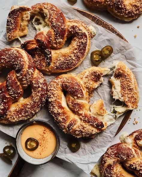 Stuffed Soft Pretzels, How To Make Cheese Sauce, Pickled Jalapenos, Pretzel Dough, Pretzel Cheese, Jalapeno Cheese, Pretzel Twists, Soft Pretzel, Frozen Cookie Dough