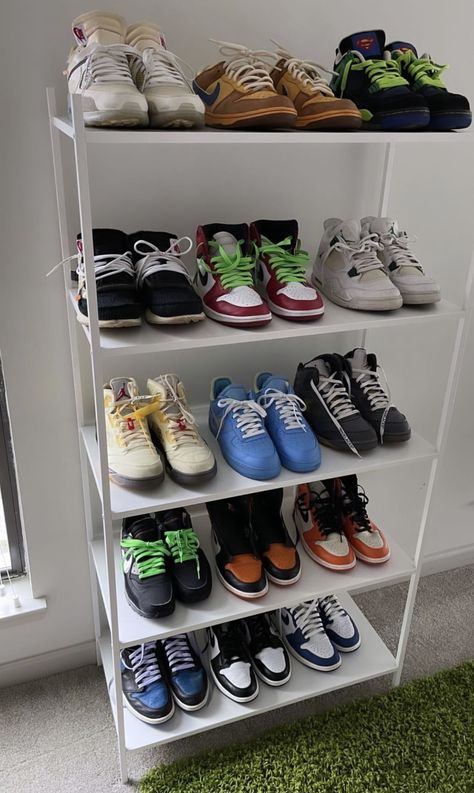 Elegant Bedroom Design, Sneaker Culture, Pretty Shoes Sneakers, All Nike Shoes, Swag Girl Style, Guys Clothing Styles, Cute Nike Shoes, Hype Shoes, Cute Nikes