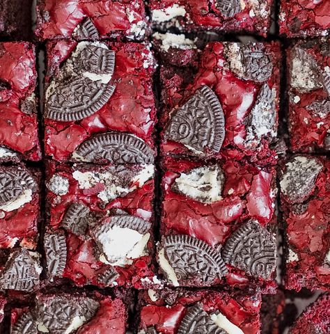 Red Velvet Oreo Brownies From Box Cake Mixes, Blue Velvet Oreo Brownies Recipe, Blue Velvet Brownies Recipe, Munchies Ideas, Red Velvet Oreo Brownies, Food Graffiti, Oreo Brownies Recipe, Velvet Recipes, Brownie Oreo