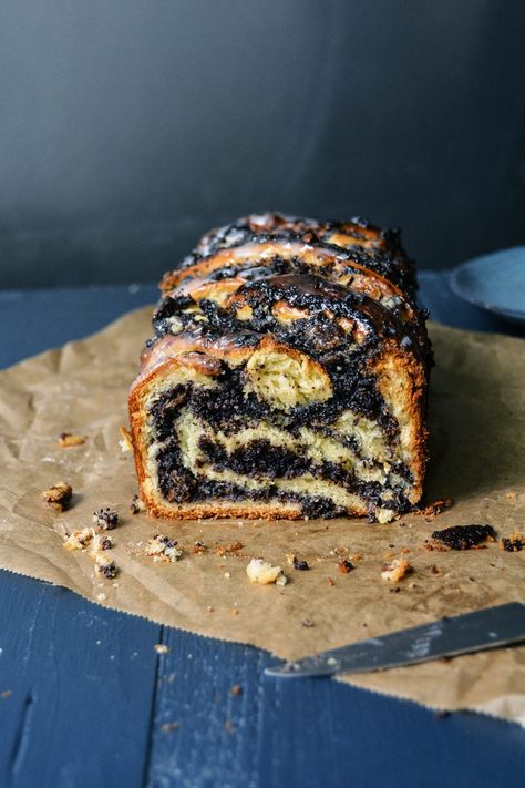 Poppy Seed and White Chocolate Babka — Meike Peters | eat in my kitchen Poppy Seed Recipes, Babka Recipe, Lemon Cheese, Swirl Bread, Yeast Dough, Chocolate Babka, Chocolate Roll, Jewish Recipes, Polish Recipes