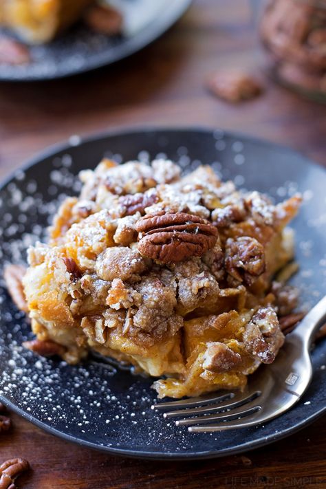 Overnight Pumpkin French Toast Bake Recipe Overnight Pumpkin French Toast, Pumpkin French Toast Bake, Pumpkin French Toast Casserole, Whipped Pumpkin, Life Made Simple, French Toast Bake Recipe, French Toast Muffins, Pumpkin French Toast, Pumpkin Recipe