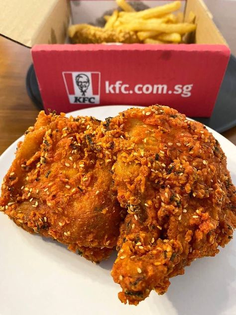 Japanese-Inspired Fast Food - KFC is Bring a New Japanese-inspired Shoyu Crunch Fried Chicken (TrendHunter.com) Check more at https://viralbuzz.website/japanese-inspired-fast-food-kfc-is-bring-a-new-japanese-inspired-shoyu-crunch-fried-chicken-trendhunter-com/?utm_source=pinterest Japanese Fast Food, Chinese Fast Food, Chips Snacks, Fruit Chip, Snack Chips, Chocolate Candy, Fried Chicken, Chicken Wings, Food Art