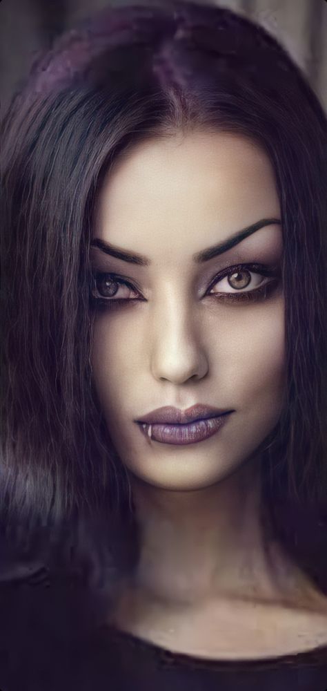 Goth Goddess Makeup, Makeup Ideas Gothic Dark, Riya Albert, Traditional Gothic Makeup, Dramatic Gothic Eye Makeup, Darya Goncharova, Goth Eye Makeup, Ladies Of Metal, Steampunk Goth