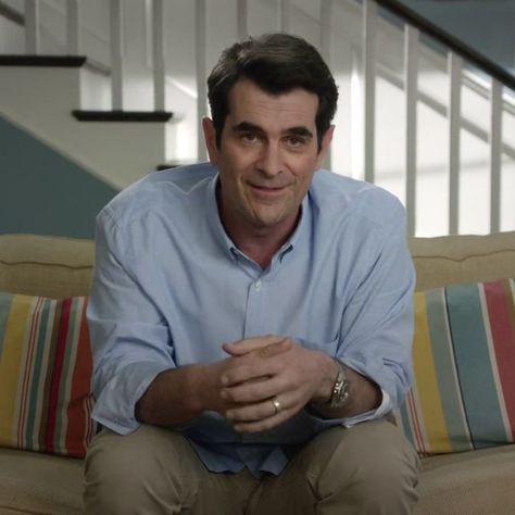 Phil Dunphy Icon, Phil Modern Family, Modern Family Phil, Ty Burrell, Phil Dunphy, Phil 3, Teen Actresses, Family Doctors, Tv Show Quotes