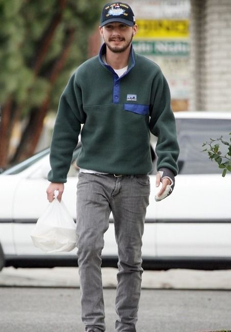 Shia Labeouf rockin' Patagonia Patagonia Street Style, Shia Labeouf Style, Patagonia Outfit, Gossip Girls, Jonathan Rhys Meyers, Shia Labeouf, Gemma Arterton, Logan Lerman, Patagonia Fleece