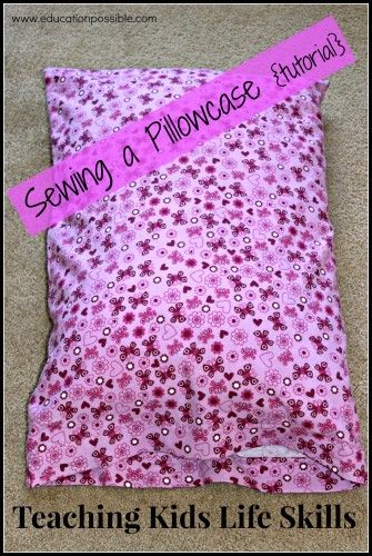 Fat Quarter Projects, First Sewing Projects, Sewing Machine Projects, Sew Ins, Beginner Sewing Projects Easy, Sewing Pillows, Sewing Projects For Kids, Sewing Projects For Beginners, Sewing Skills