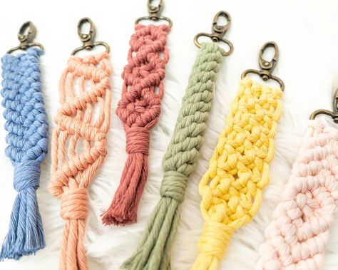 Macrame Keychain Wristlet, Cute Macrame, Macrame Purse, Boho Keychain, Small Macrame, Macrame Keychain, Mini Macrame, Wrist Lanyard, Keychain Wristlet