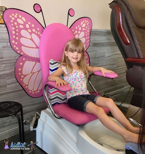 Kid-Friendly Nail Salons in Chicago's West Suburbs Kids Salon Ideas Interior Design, Dental Decor, Beauty Studio Decor, Mobile Nail Salon, Butterfly Chairs, Kids Salon, Dream Salon, Nail Salon And Spa, Mobile Nails