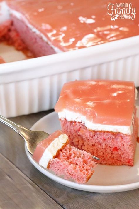 Guava Cake Recipe, Hawaiian Dessert Recipes, Hawaiian Dessert, Guava Cake, Guava Recipes, Hawaiian Desserts, Hawaiian Dishes, Hawaii Food, Island Food