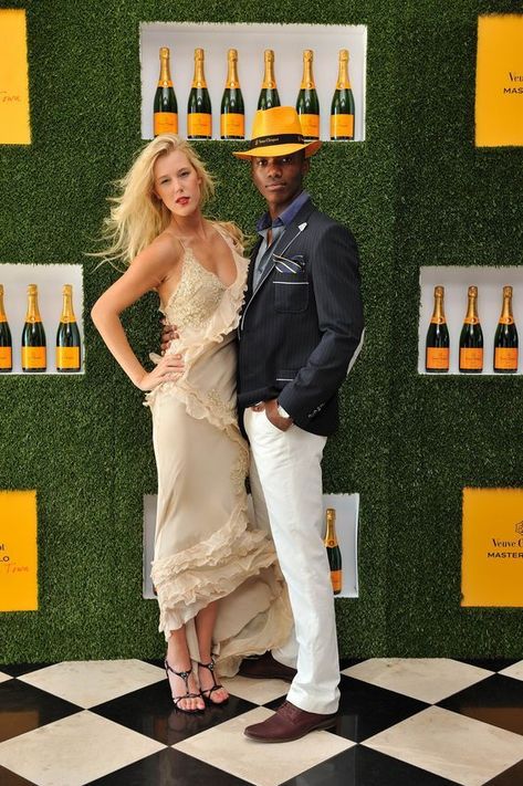 Astroturf Backdrop, Polo Match Outfit, Polo Outfits, Fashion Cape, Classic Couple, Veuve Cliquot, Ibiza Party, Garden Party Outfit, Party Outfit Men