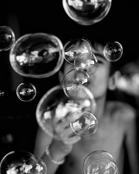 delicate - Wasbella102 Bubbles Photography, A Level Photography, Beauty Products Photography, Photographs Of People, Bnw Photography, Film Inspiration, Self Portraits, Photography Projects, Artistic Photography