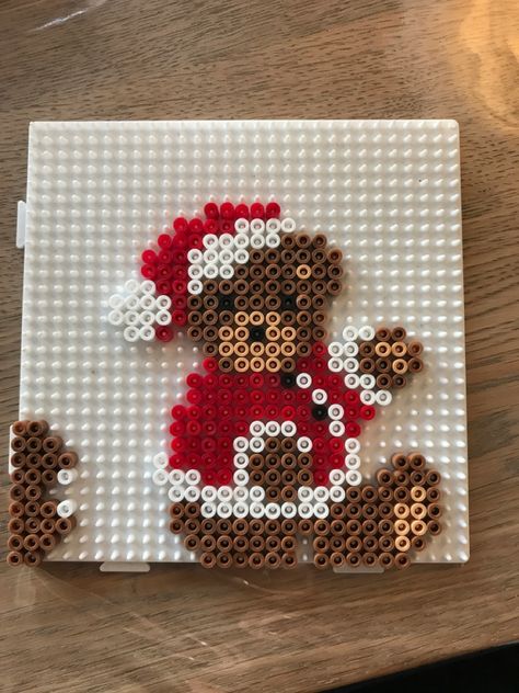 Peeler Beads Cute, Hama Beads Patterns Christmas, Perler Bead Christmas Ornaments, Christmas Hama Beads, Pearled Bead Ideas, Perler Bead Patterns Cute, Cute Perler Bead Patterns, Perler Bead Ornaments Pattern, Perleplader Ideas