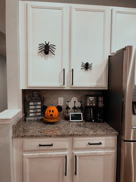 Modern Kitchen Gadgets, Spooky Kitchen, Diy Coffee Bar, Home Coffee Bar, Halloween Kitchen, Halloween Coffee, First Apartment, Gothic Home Decor, Gothic House