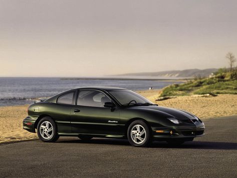 Pontiac Sunfire, Quantum Entanglement, Iconic Cars, Chevrolet Cavalier, Pontiac Cars, Simple Green, Concept Car, American Cars, Classic American