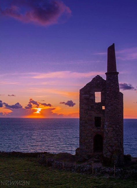 Cornish Tin Mines, Engine House, Acrylic Painting Inspiration, Sunset Rose, Watercolor Sunset, Cornwall England, Night Landscape, Summer Projects, Watercolour Tutorials