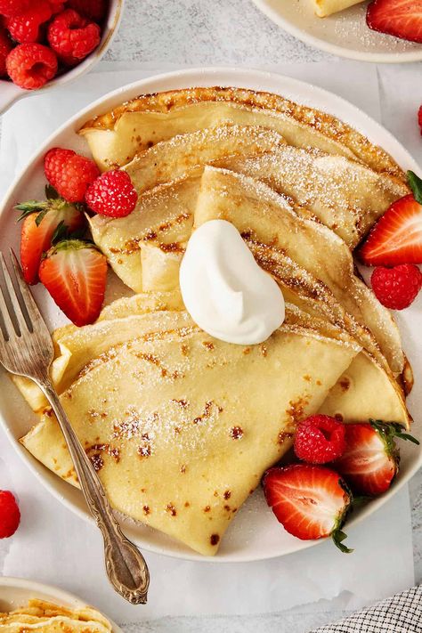 Nutella And Strawberries, French Crepe Recipe, Sautéed Veggies, Strawberry Crepes, Crepes Recipe, Breakfast Crepes, Crepe Batter, Aesthetic Breakfast, Sweet Crepes