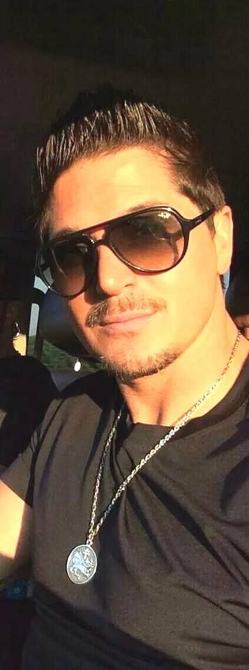 Does anybody know what the symbol on his necklace is and what is means? Zach Bagans, Zack Bagans, Zac Bagans, Ghost Adventures Funny, Ghost Adventures Zak Bagans, Mystery House, Ghost Shows, Ghost Hunter, Zak Bagans