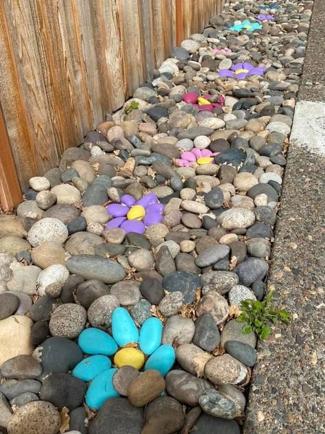 Funky Garden Ideas, Small Rock Garden Ideas, Homemade Garden Decorations, Rock Garden Design, Rock Garden Landscaping, Backyard Diy Projects, Garden Yard Ideas, Diy Garden Projects, Ideas Garden