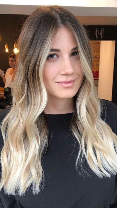 Champagne Hair Color, Medium Blonde Hair, Brown Ombre Hair, Blond Balayage, Ombre Hair Blonde, Dyed Blonde Hair, Wedding Guest Hairstyles, Ash Blonde Hair, Cool Blonde