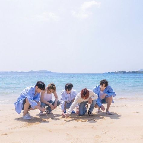 Txt Beach, Season Of Txt Midsummer, Txt Midsummer, Star Ocean, Music Station, Summer Icon, Homescreen Ideas, Aesthetic Images, Group Photos