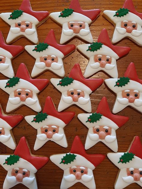 Star Sugar Cookies, Christmas Sugar Cookies Decorated, Cute Christmas Cookies, Royal Iced Cookies, Christmas Biscuits, Sugar Cookie Royal Icing, Sugar Cookie Icing, Santa Cookies, Xmas Cookies