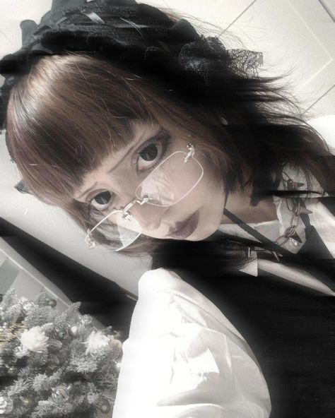 @k4was3._ on ig



#vkei  #visual kei  #v系 #alternative fashion Visual Kei Style, Junior Fashion, Visual Kei, Japanese Fashion, Alternative Fashion, Harajuku