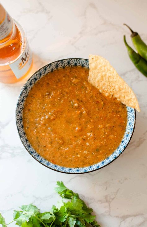 drunken serrano salsa (salsa borracha) in a bowl Serrano Salsa Recipe, Carrot Salsa, Serrano Salsa, Amazing Chili, Salsa Borracha, Salsa Canning Recipes, Mexican Salsa Recipes, Salsa Salsa, Chili Relleno