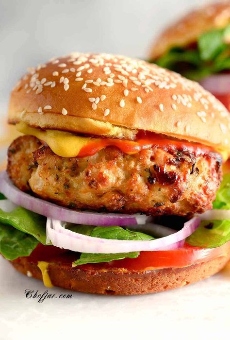 Ground Chicken Burgers In Oven, Chicken Breast Burgers, Panini Recipes Chicken, Ground Chicken Burgers, Grilled Turkey Burgers, Chicken Burgers Recipe, Turkey Burger Recipes, Grilled Turkey, Ground Chicken Recipes