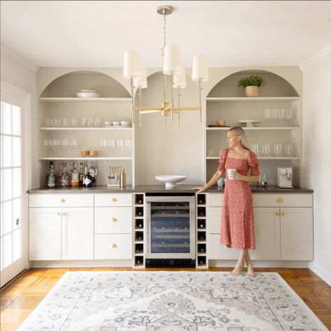 Built In Buffet Cabinet, Dining Room Built In Cabinets, Dining Room Built Ins, Dining Room Built In, Built In Buffet, Dining Room Renovation, Dining Room Cabinet, Diy Dining Room, Closet Renovation