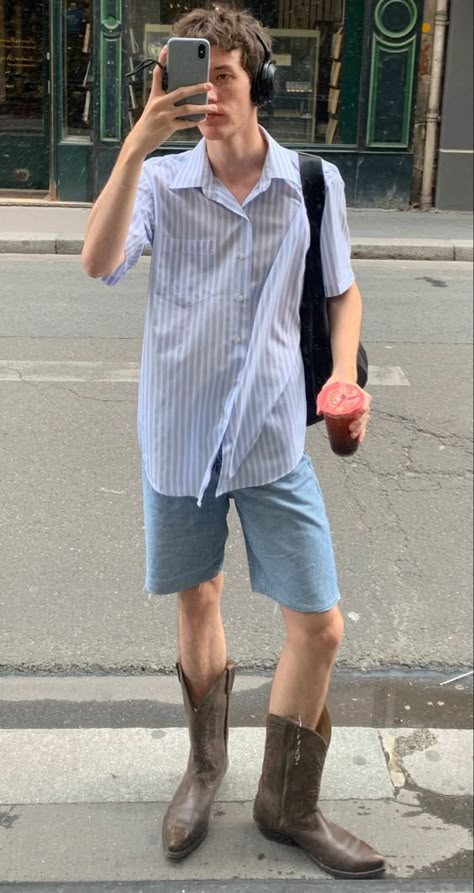 Excellent fit and the color is very chingon Gay Outfit Men, Jorts Outfit Idea Men, Best Casual Shoes, Boyfriend Outfit, Mens Outfit Inspiration, Streetwear Men Outfits, Casual Streetwear, Streetwear Fashion, Fashion Models