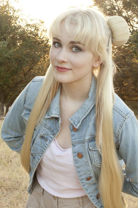 Sailor Moon In Real Life, Usagi Hairstyle, Sailor Moon Buns, Sailor Moon Hairstyle, Anime Hairstyles In Real Life, Sailor Moon Hair, Anime Hairstyles, Sailor Scout, Awesome Cosplay