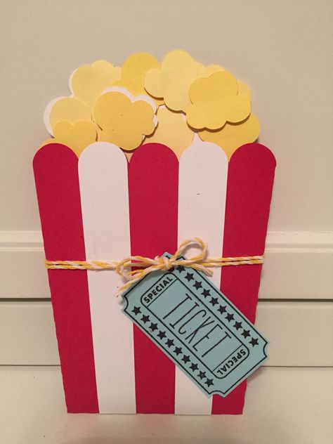 Movie tickets gift card holder Diy Movie Tickets, Cinema Gift, Hollywood Theme Classroom, Deco Cinema, Movie Card, Anniversaire Harry Potter, Movie Gift, Movie Tickets, Movie Themes