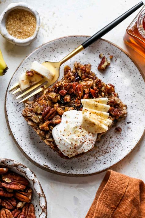 Chai Spice Baked Oatmeal with Pecan Crumble - Dishing Out Health Pecan Crumble, Breakfast Prep, Baked Oatmeal Recipes, Brown Spots Removal, Chai Spice, Chai Latte, Flaxseed, Baked Oatmeal, Oatmeal Recipes