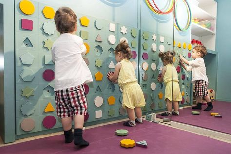 Daycare Room Design, Indoor Playground For Kids, Kids Lab, Playground For Kids, Indoor Playroom, Kindergarten Interior, Preschool Designs, Daycare Design, Kids Cafe