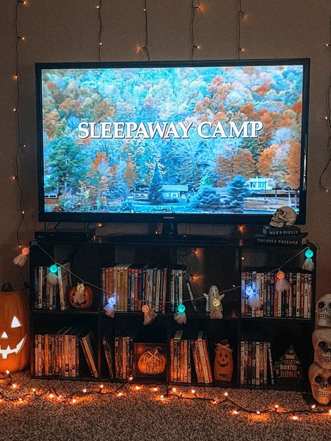 Halloween Movie Craft, Halloween Movie Set Up, Horror Room Decor, Horror Movie Room, Horror Movie Collection, Dvd Display, Horror Movie Decor, Horror Movie Night, Movie Rental