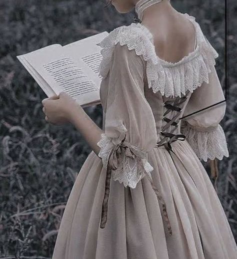 Ivy Perez was an orphan and for a while she only had her two best fri… #romance #Romance #amreading #books #wattpad Alina And Mal, Princess Dresses Aesthetic, Dark Academia Outfit Aesthetic, Academia Outfits Aesthetic, Cottagecore Fashion Dresses, Dark Academia Aesthetic Fashion, Cottagecore Fashion Aesthetic, Princess Dress Fairytale, Gaun Abad Pertengahan