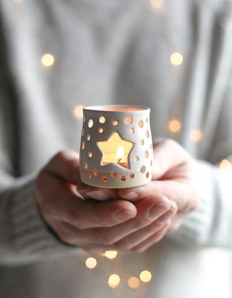 Fimo Clay Candle Holder, Air Dry Clay Tealight Holder Diy, Christmas Tea Lights, Clay Tea Candle Holders, Pinch Pot Candle Holder, Air Dry Clay Candle Holder Tea Lights, Pottery Tealight Holder, Clay Tealight Holder Diy, Tealight Candle Holders Clay