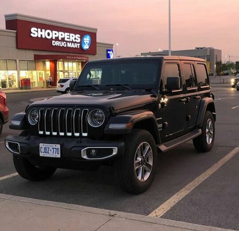 Black Jeep Aesthetic, Jeep Wrangler Renegade, Mercedes Brabus, Mini Jeep, Jeep Wrangler Accessories, Black Jeep, Dream Cars Jeep, Jeep Rubicon, Jeep Lover