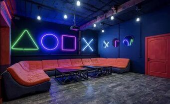 Gaming Lounge, Gaming Center, Game Cafe, Vip Lounge, Game Room Design, Gaming Setup, Just For Laughs Videos, Store Design, Arcade Games