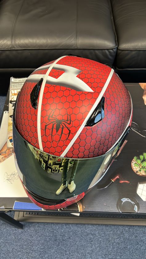 Spiderman Helmet, Spiderman, Quick Saves, Design