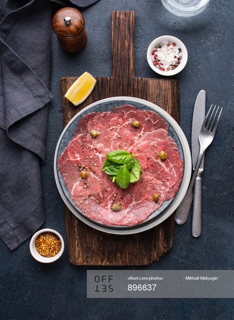 Beef Carpaccio Recipe, Beef Carpaccio Salad, Carpaccio Recipe, Pork Cheeks, Beef Carpaccio, Kobe Beef, Camino Real, Baby Arugula, Italian Cheese